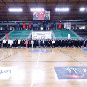 94 genc meslek sahibi oldu BbY64DK7