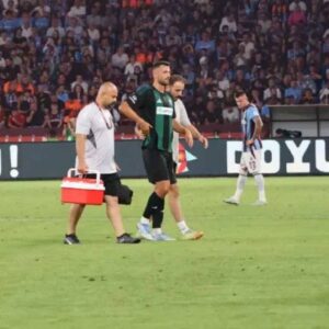 yeni transferden kotu baslangic sezonun ilk macinda capraz baglari koptu WhMUfd86