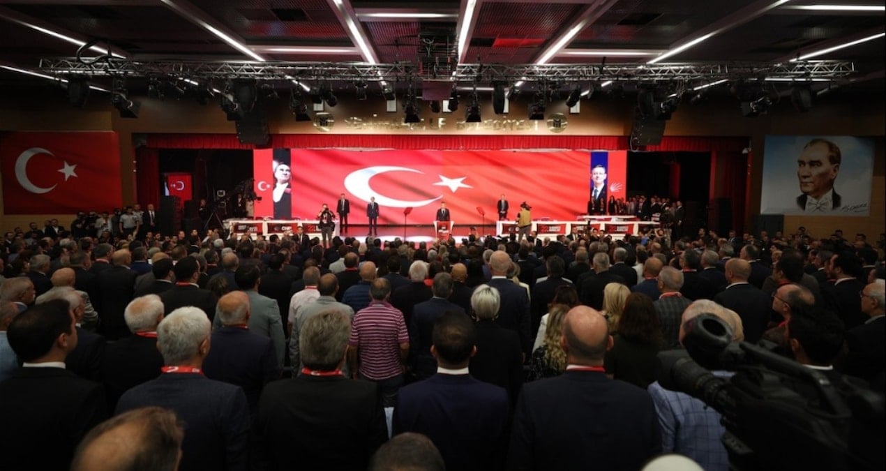 chp kurultayina akpli isim bile isyan etti kale artik iceriden fethedilemiyor mx43PSdp