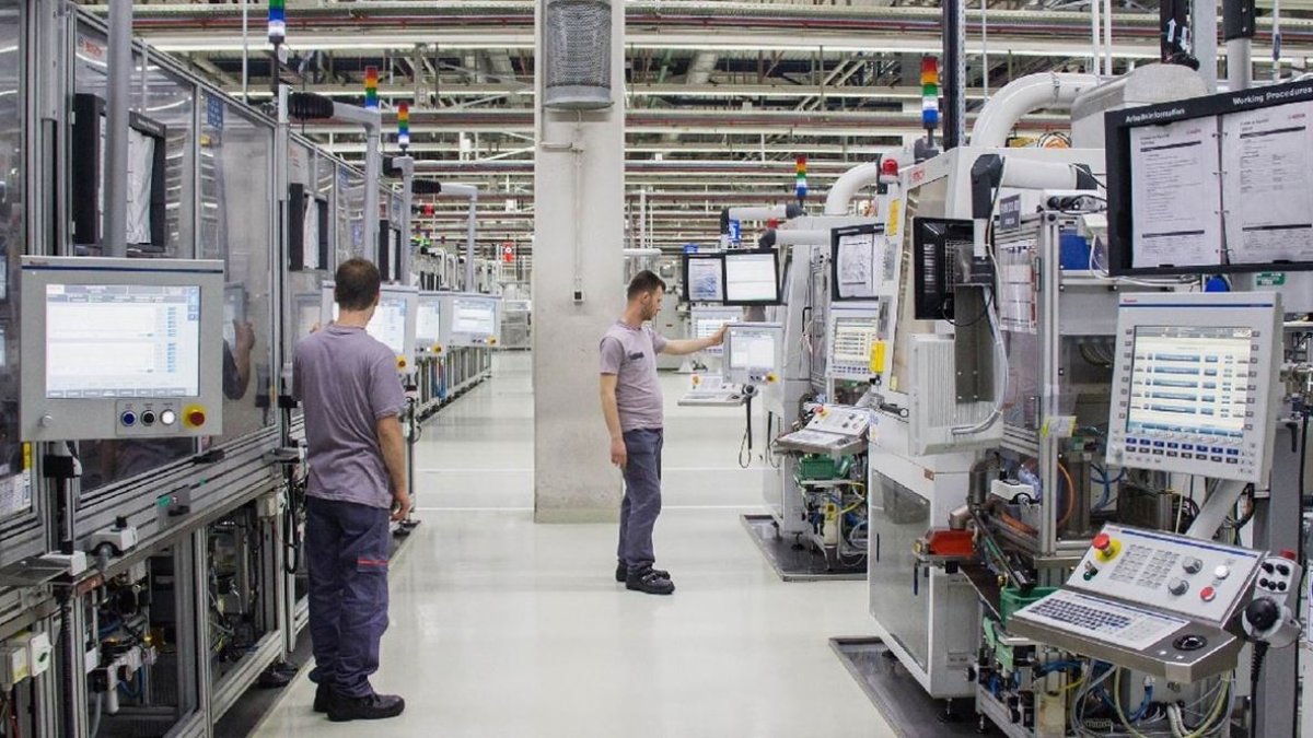 dunya devi binlerce calisani isten cikaracak iscilerin agzini bicak acmiyor X8Fs7SYJ