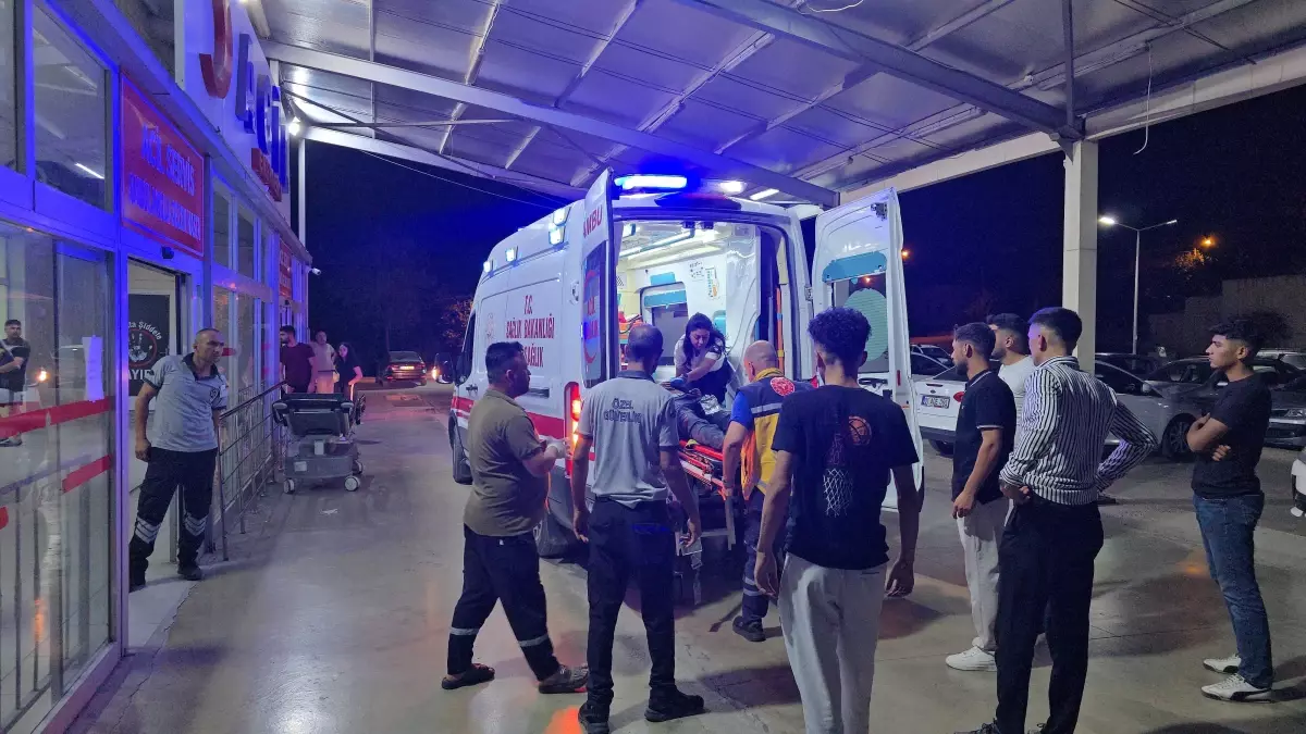 otomobil mobilya magazasina daldi 2WfK6NJb