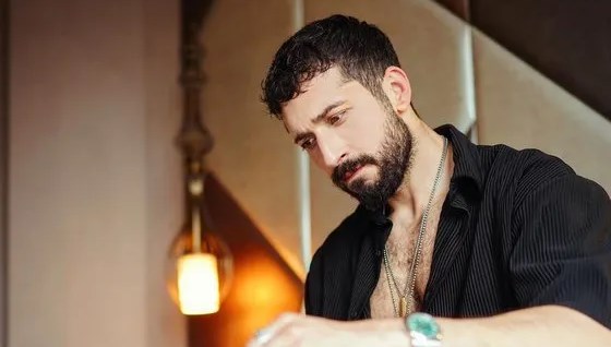 oyuncu emre buluta sahte komiser suclamasi sahte rozet gosterip arac kacirdi iddiasi ExCZW6SR