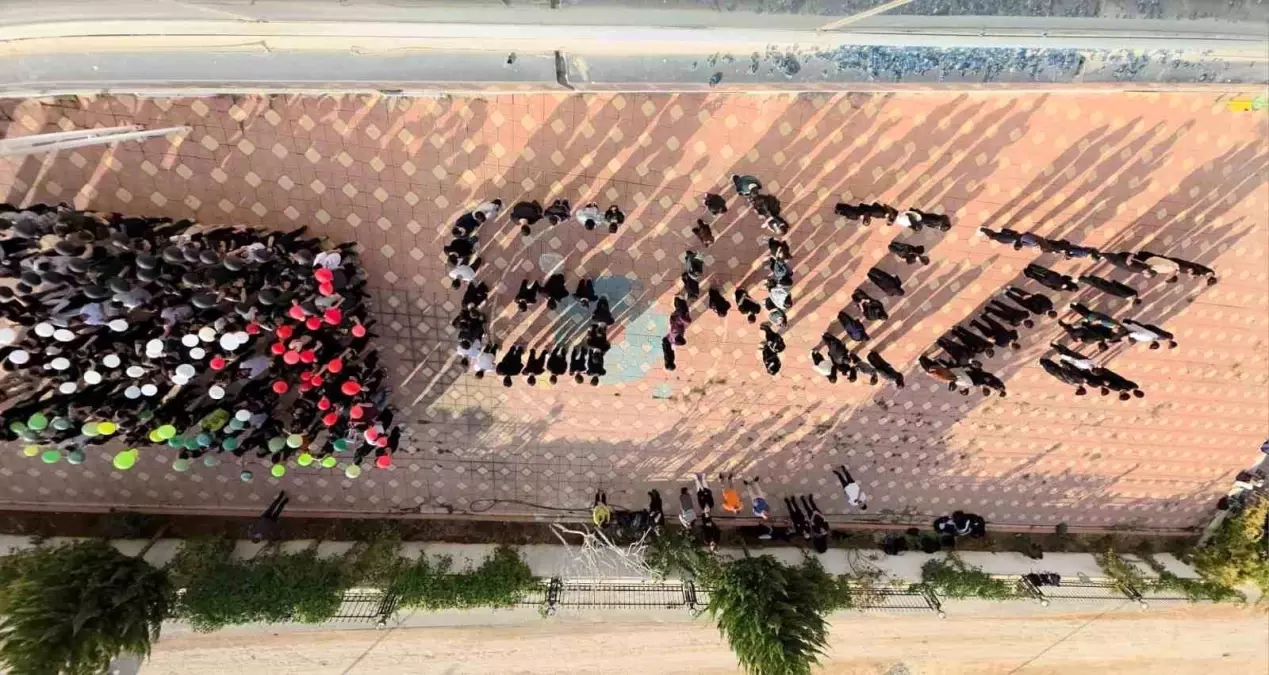 adiyaman doga kolejinden filistine destek koreografisi L7bnsfkZ