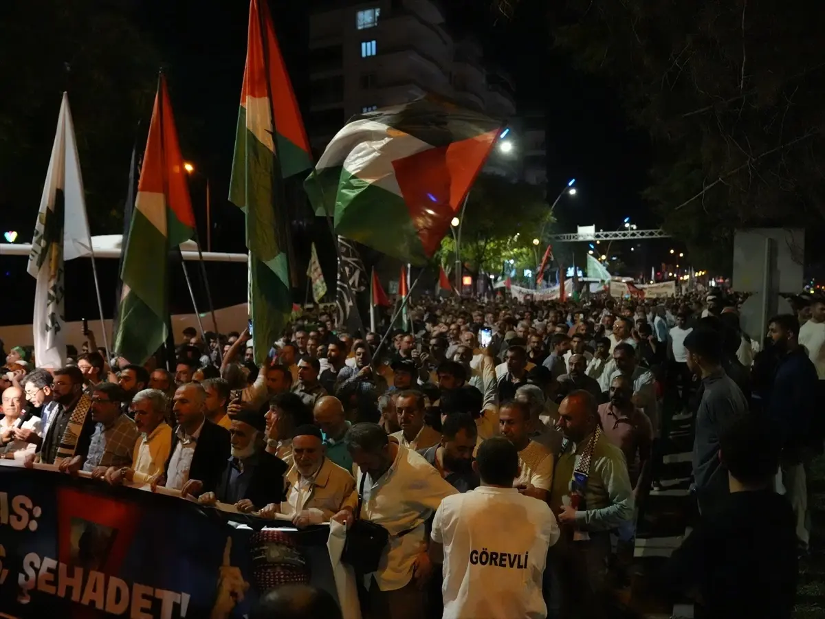 diyarbakirda gazze icin protesto yuruyusu xn7xDF3U