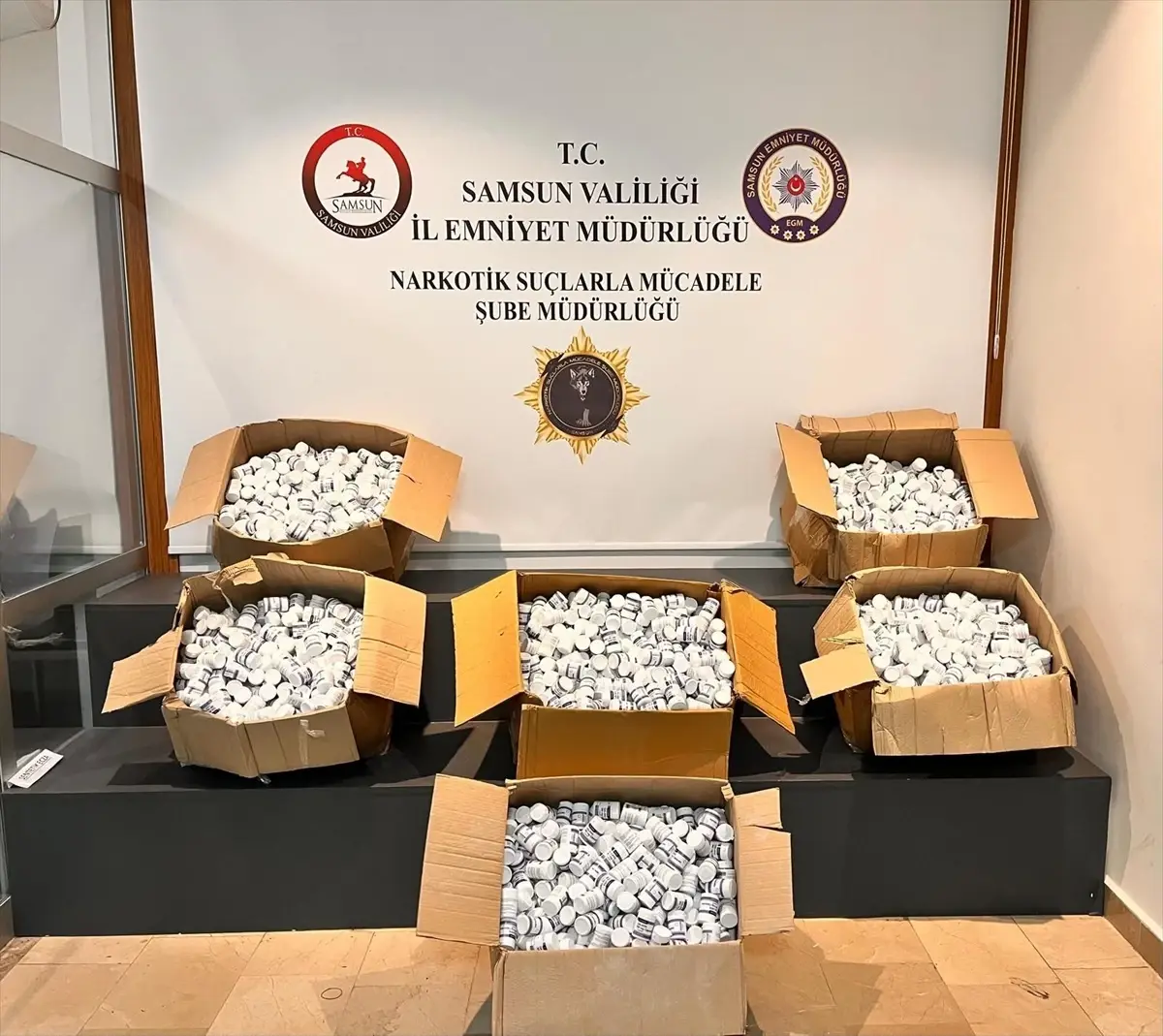 samsunda uyusturucu operasyonu 153 bin sentetik ecza ele gecirildi GbIaL7SV.jpg